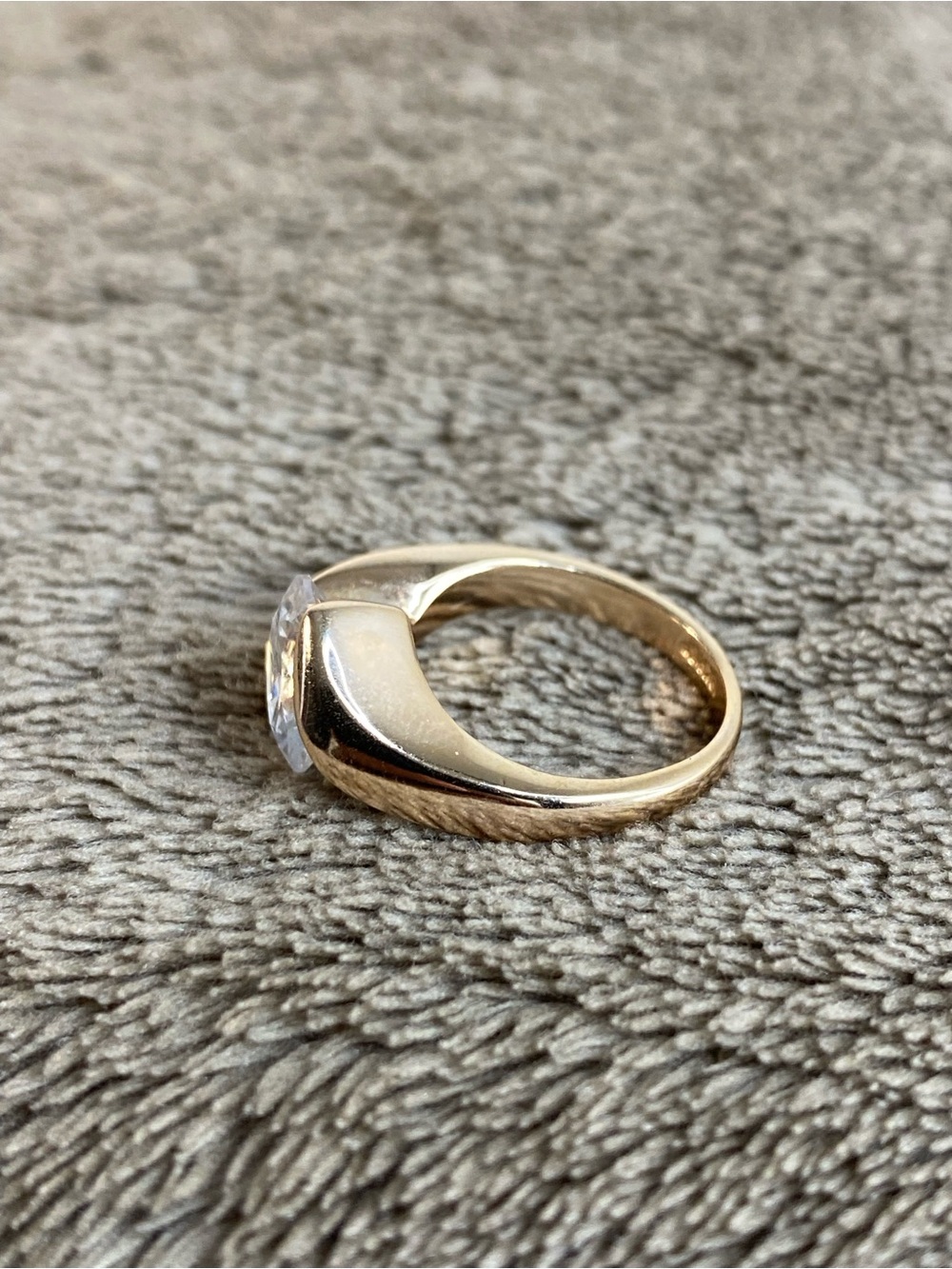 18k RGP Rose gold ring round cubic zirconia stone. - Picture 2 of 6